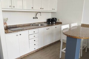 冰箱、微波炉、炉灶、茶具/咖啡用具