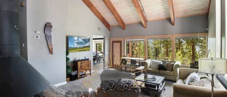 Smart TV, fireplace, ping pong, computer monitors