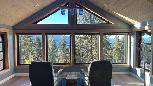 Stunningly remodeled vacation home (834JE)