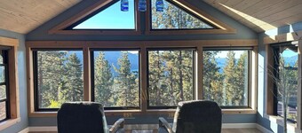 Stunningly remodeled vacation home (834JE)