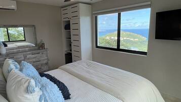 5 habitaciones, tabla de planchar con plancha y cuna de viaje