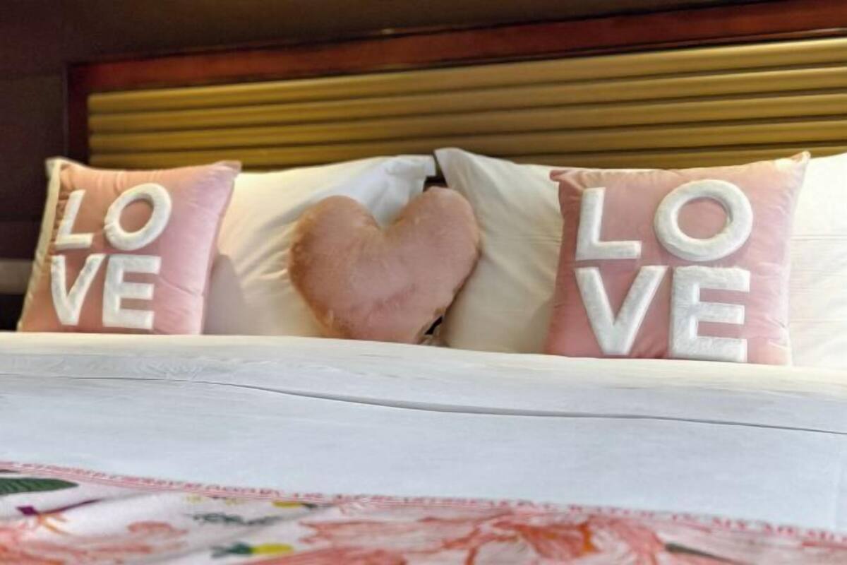 Cots/infant beds