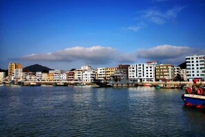 Unclassified image, 4 of 25, button - Hilton Hotel (Taishan)