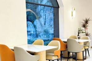 Unclassified image, 5 of 26, button - Vienna Hotel (Guiyang Fountain Subway Station Yangmingci Subway Station) (Guiyang)