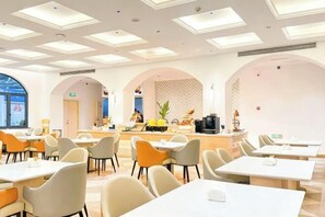 Restaurant - Vienna Hotel (Guiyang Fountain Subway Station Yangmingci Subway Station) (Guiyang)