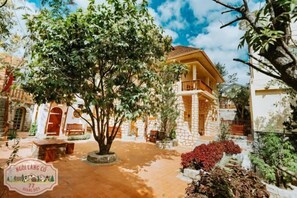 Exterior - Ngoi Lang CO 77 Hoang Dieu (Dalat)