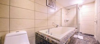 Ganzhou Dianzan Hotel (Nanmenkou Better Life Xintiandi Store)