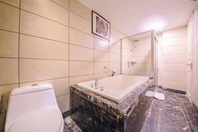 Ganzhou Dianzan Hotel (Nanmenkou Better Life Xintiandi Store)
