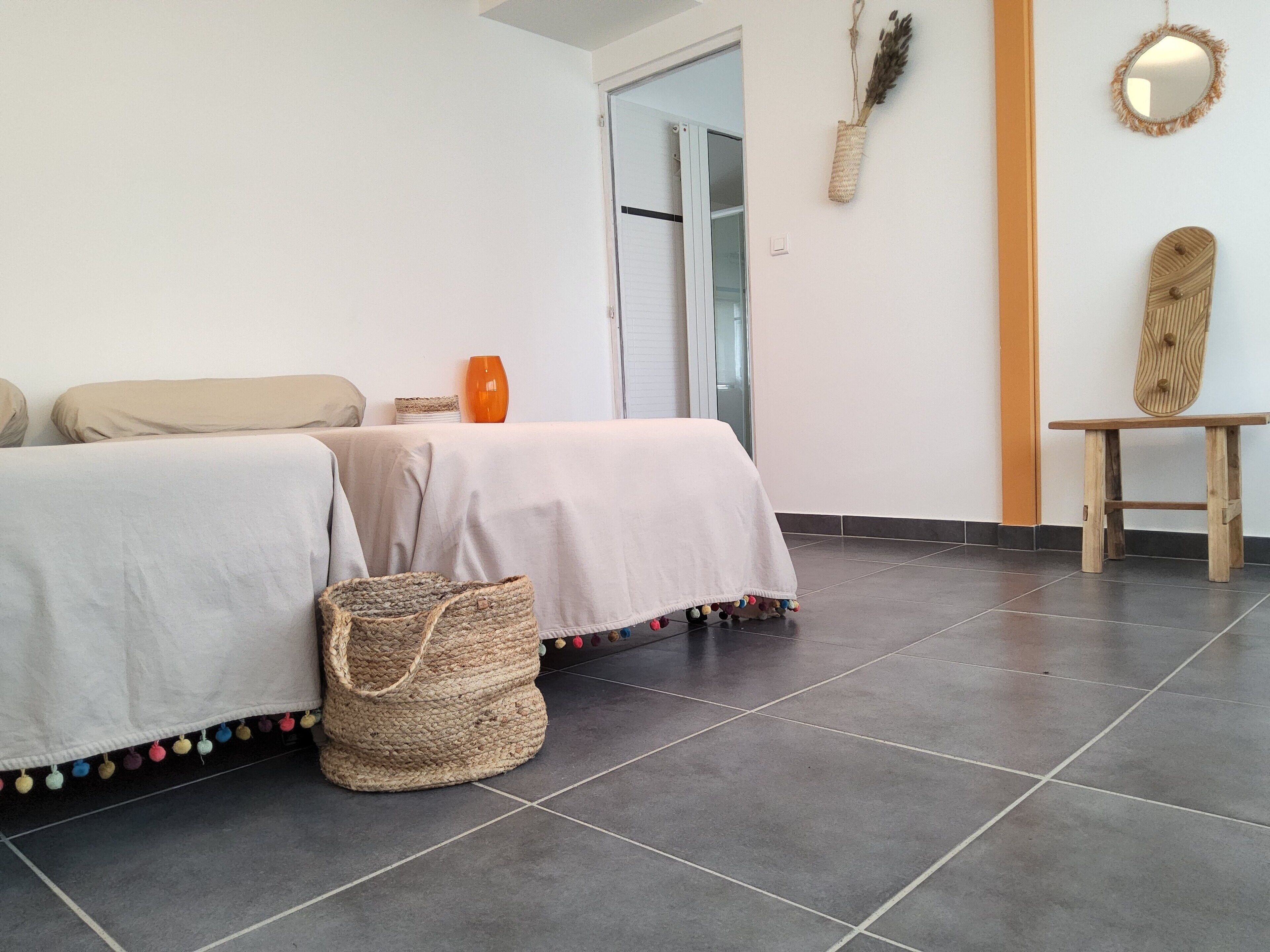 10 Schlafzimmer, Bügeleisen/Bügelbrett, Reisekinderbett, WLAN