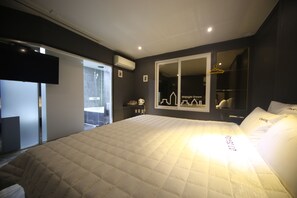 Double Room, 1 King Bed, Non Smoking | Free WiFi - SongJeong coco hotel (Busan)