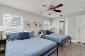 Room - Disney-Area 4BR | Pool + Patio (Kissimmee)