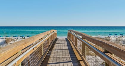 Sandpiper Cove 8140 :: 500 Feet to the Beach :: Pool in the back yard!!