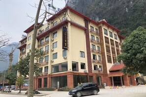Unclassified image, 2 of 13, button - Lingyun story Hotel (Lingyun)