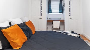 2 Schlafzimmer, Schreibtisch, Bügeleisen/Bügelbrett, kostenloses WLAN