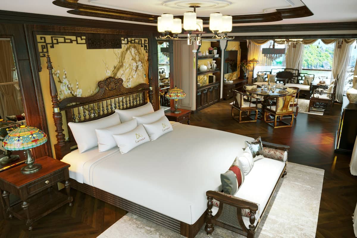Royal Palace Cabin | Premium bedding, down comforters, minibar, in-room safe