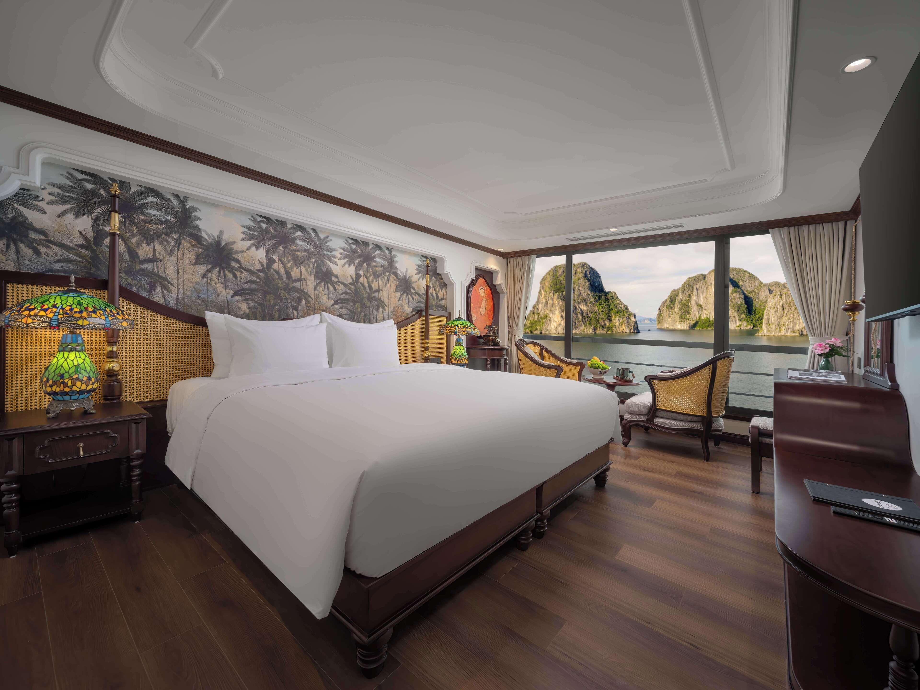 Premium bedding, down duvets, minibar, in-room safe