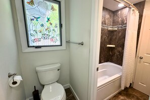 Towels - Steps from shops and restaurants! (Blowing Rock)