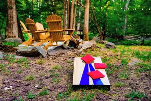 Property grounds - Family Pocono Retreat • Stream • Pool • Firepit • AC • WiFi (East Stroudsburg)