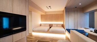 UH SUITE NAMBA STATION