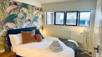 1 soverom, skrivebord, strykejern/-brett og wi-fi (inkludert)