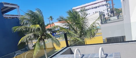 室内游泳池,2 室外游泳池