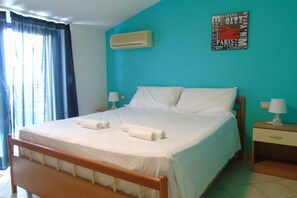 2 bedrooms, WiFi, bed sheets - Green Bay B16 - Three-room apartment on the 2ndFloor (Pineto)