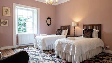 House, Garden View | 3 bedrooms, iron/ironing board, free WiFi