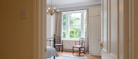 House, Garden View | 3 bedrooms, iron/ironing board, free WiFi