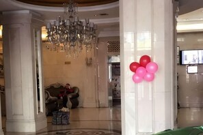 صورة غير مصنفة، 2 من 6، زرّ