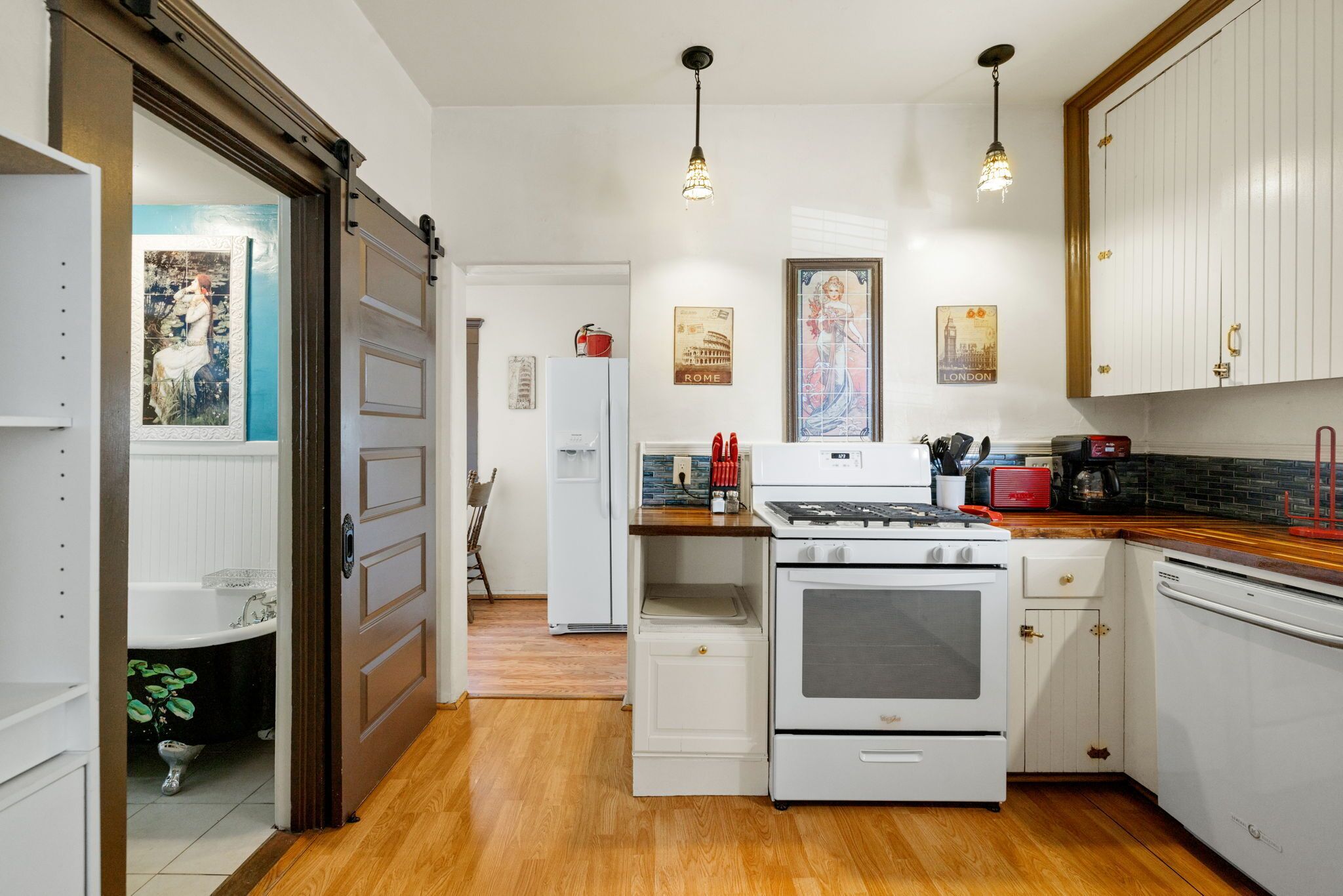 冰箱、微波炉、烤箱、炉灶