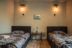 6 habitaciones, tabla de planchar con plancha, wifi y ropa de cama 