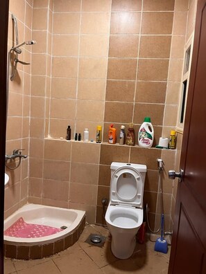 Shower, towels