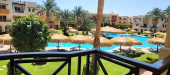 Red Sea Apartment Retreat