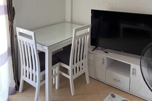 Dining - Red Sea Ocean View Apartment - Sleeps 5 (Sharm Elshake)