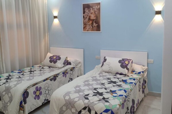 2 bedrooms, iron/ironing board, WiFi, bed sheets