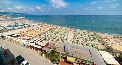 BOR - Sea Stone - 100m From The Sea, Borghetto Santo Spirito, Italy