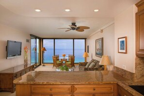 Interior - Mahana at Kaanapali Studio Ocean Front - No Cleaning Fees (Lahaina)