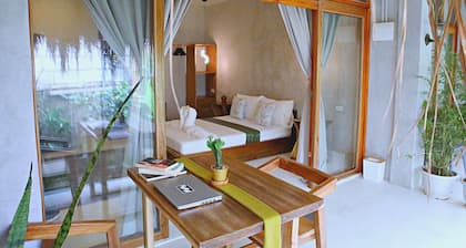 Deluxe Queen Suite