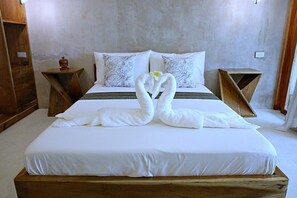 1 bedroom, WiFi, bed sheets - Deluxe Queen Suite (General Luna)