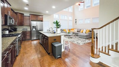 Luxury 4BR - 2 King and 2 Queen 