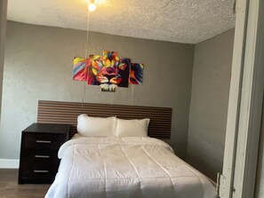 5 bedrooms, WiFi, bed sheets