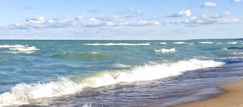 Charming Woodland Cottage Minutes from Lake Michigan with W/D & AC