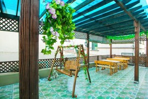 Khu ẩm thực ngoài trời