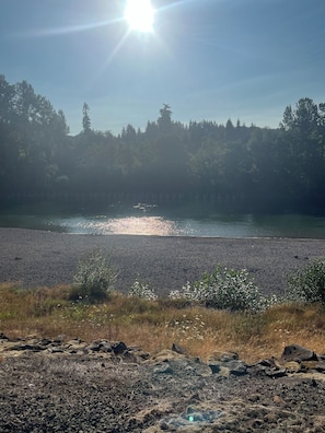 Beach - BRAND NEW bungalow AC & WiFi in Kelso, 2 parking spots, with EV Charger & Sauna (Kelso)