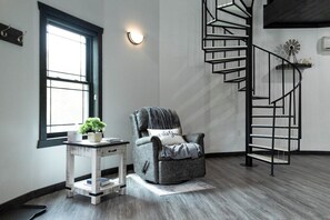 Interior - Harvest Haven Grain Bin (Peebles)