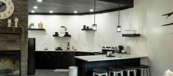 Unique stay, hot tub, secluded