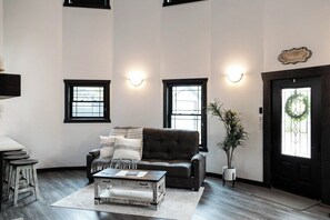 Fireplace - Harvest Haven Grain Bin (Peebles)