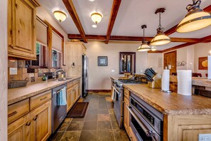 Fridge, microwave, oven, stovetop - Lakefront Lake Tahoe Retreat with Fire Pit (Homewood)