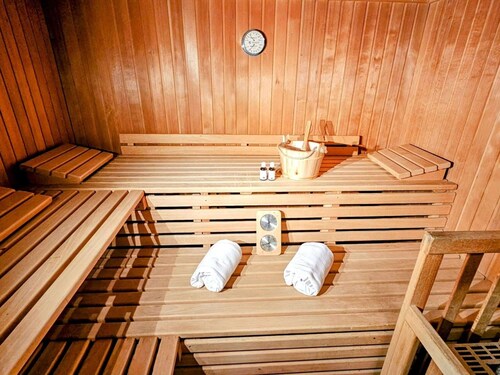 Luxury villa with indoorpool, sauna & open fireplace