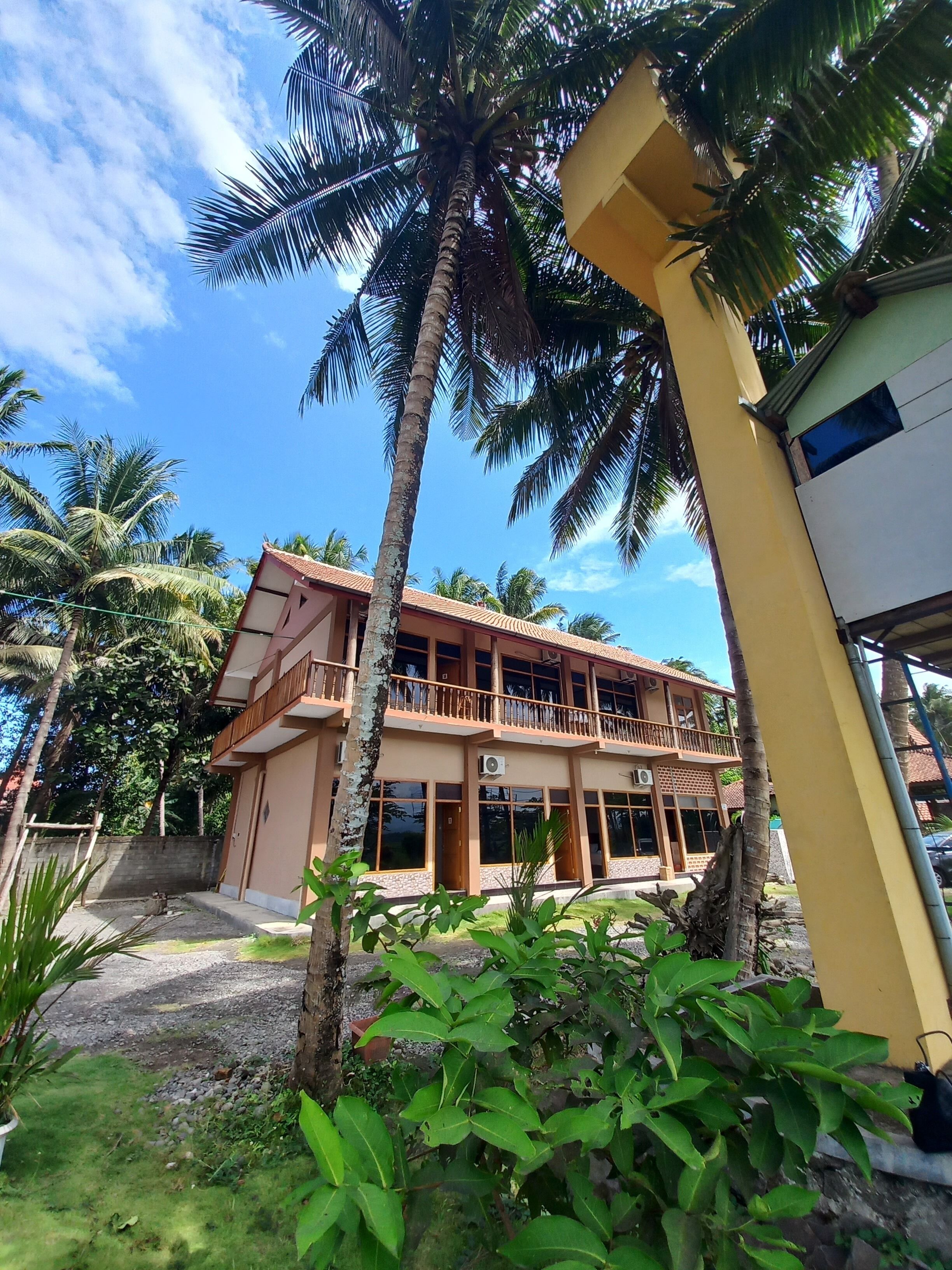 المنشأة من الخارج